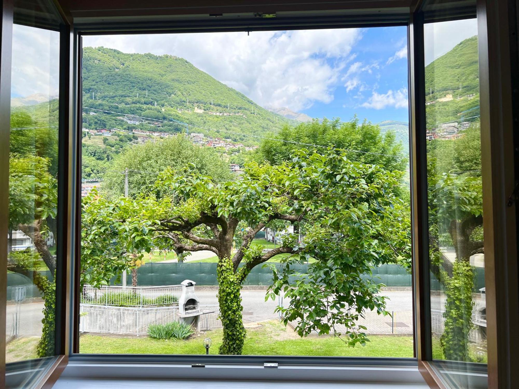 Casa Mimosa The Green View Apartment Domaso Esterno foto